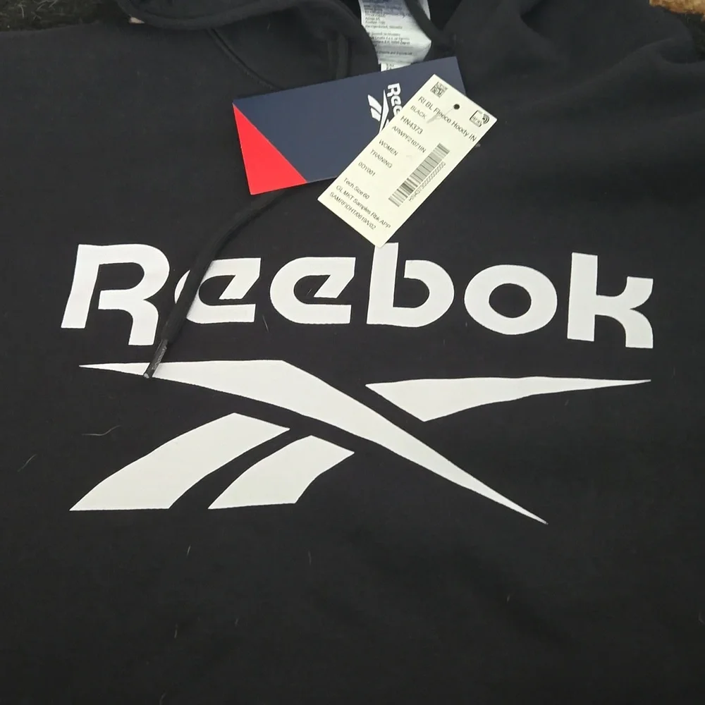 NWT Reebok Sweatshirt - Picture 3 of 3